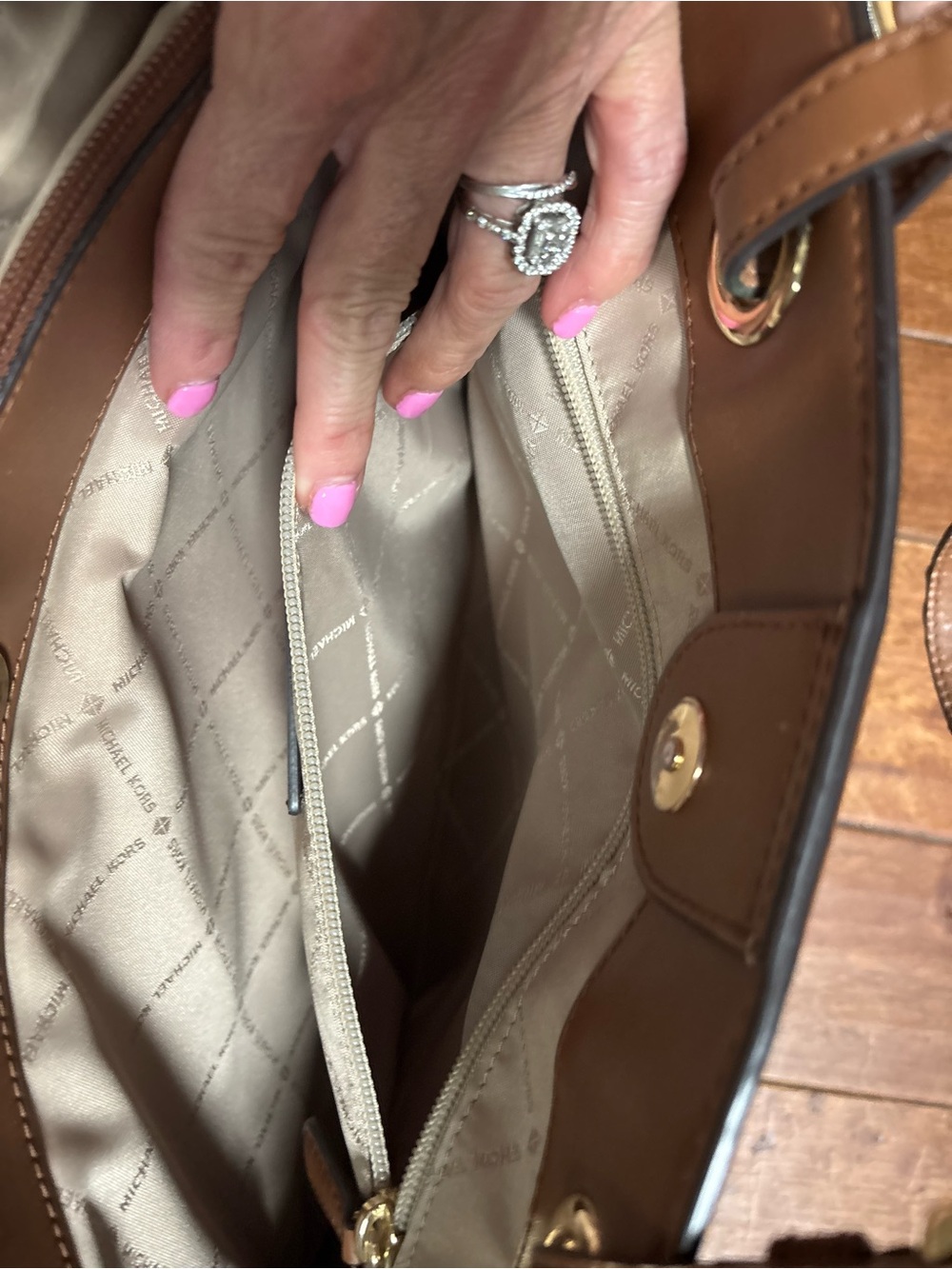 MICHAEL KORS Brown Pebbled Leather Tote Bag - Picture 12 of 14